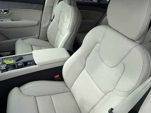 New 2026 Volvo XC90 B6 Ultra w/ Lounge Package image 20