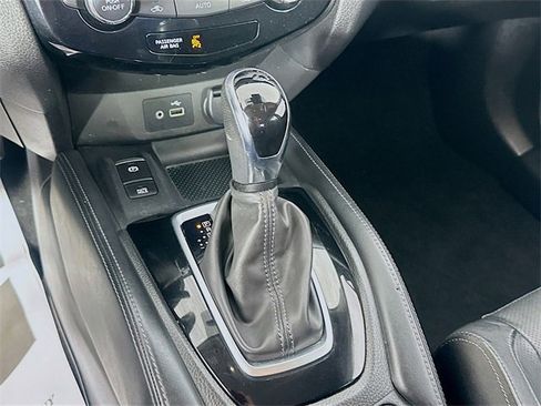 Used 2019 Nissan Rogue Sport SL image 17