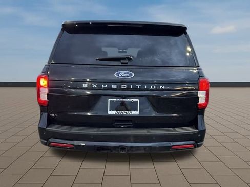 Used 2022 Ford Expedition XLT image 5
