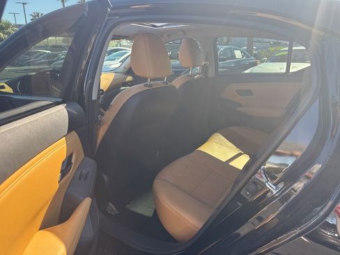 Used 2024 Nissan Sentra SV w/ SV Premium Package image 21