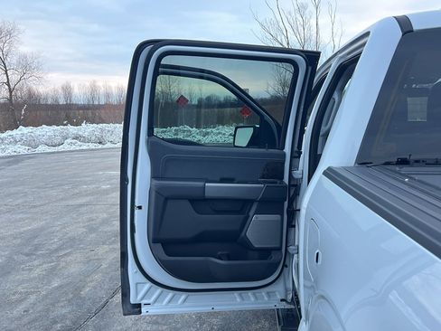 Used 2021 Ford F150 Lariat image 37