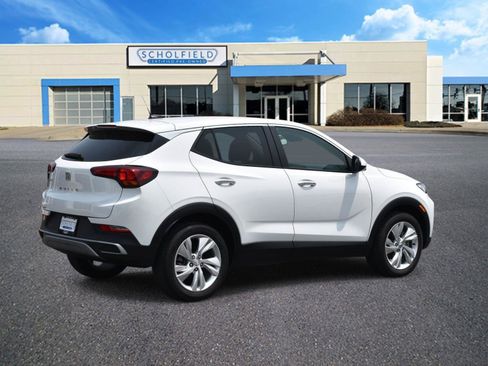 Used 2024 Buick Encore GX Preferred FWD image 3