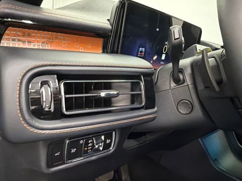 New 2026 Lincoln Aviator Black Label image 36