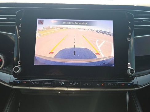 Used 2022 Jeep Wagoneer Series III w/ Premium Group I image 41