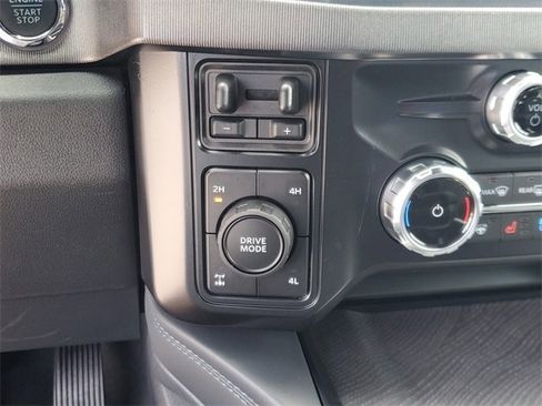 New 2025 Ford F250 Platinum image 28