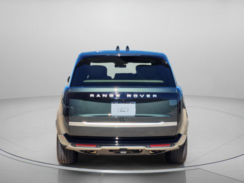 Certified 2025 Land Rover Range Rover Long Wheelbase Autobiography AWD/4WD image 4