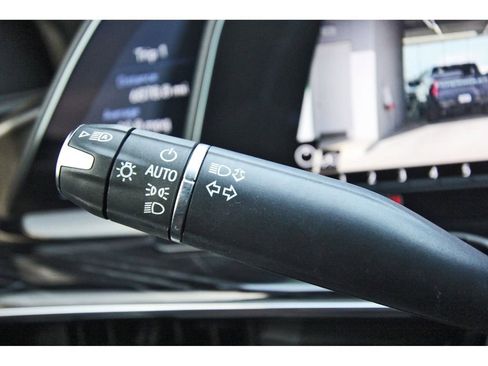 Certified 2023 Cadillac Escalade ESV V image 18