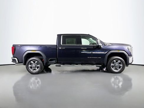 New 2025 GMC Sierra 3500 SLT w/ SLT Convenience Package image 8