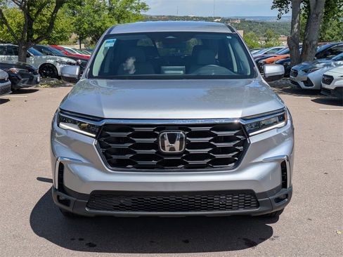Used 2025 Honda Pilot EX-L image 9