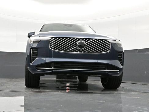 New 2026 Volvo XC90 B6 Core image 28