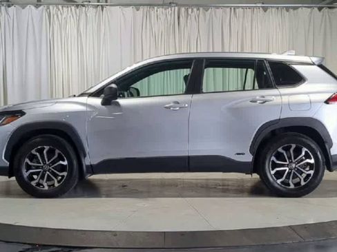 Used 2024 Toyota Corolla Cross AWD Hybrid image 6