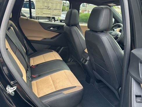 New 2025 Chevrolet Equinox ACTIV w/ Safety and Technology Package image 12