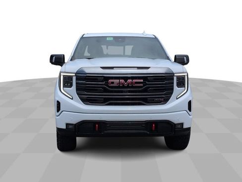 Used 2024 GMC Sierra 1500 AT4 w/ Technology Package AWD/4WD image 4