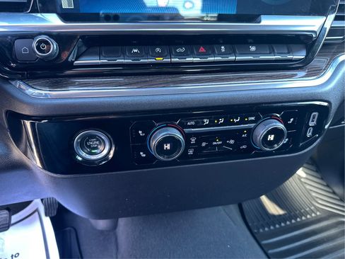Used 2023 Chevrolet Silverado 1500 LT AWD/4WD image 25