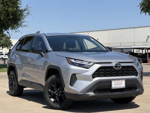 Used 2023 Toyota RAV4 LE FWD image 2