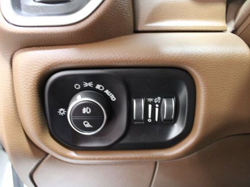 Used 2022 RAM 3500 Laramie image 15