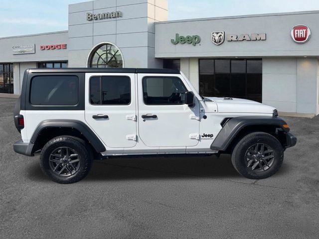 Used 2024 Jeep Wrangler Unlimited Sport AWD/4WD image 2
