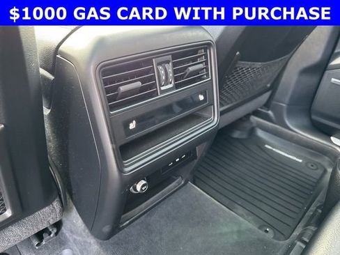 Used 2024 Porsche Cayenne w/ Premium Package image 16