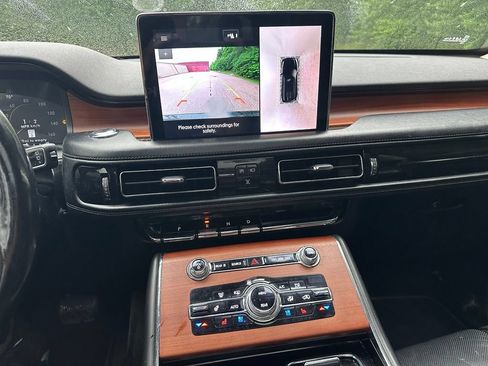 Used 2020 Lincoln Aviator Reserve w/ Equipment Group 201A AWD/4WD image 18