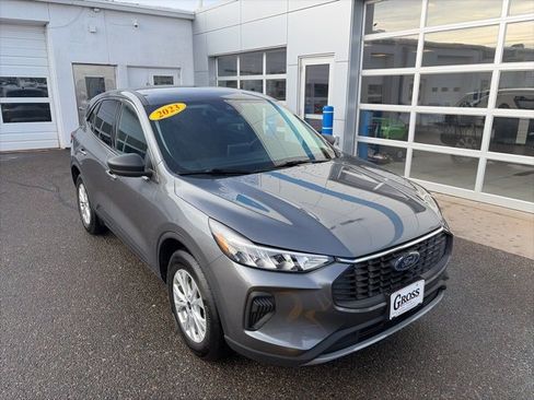 Used 2023 Ford Escape Active image 2