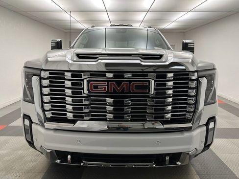 New 2026 GMC Sierra 3500 Denali w/ Denali Reserve Package image 2