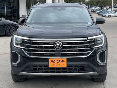 Used 2025 Volkswagen Atlas SE image 6