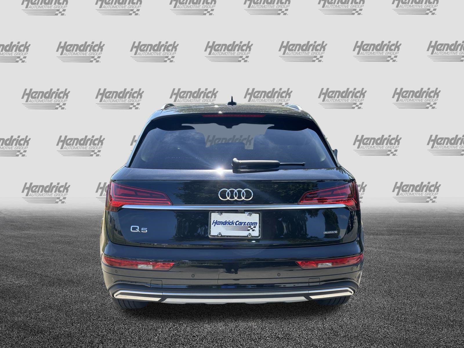 Used 2023 Audi Q5 2.0T Premium w/ Convenience Package AWD/4WD image 9