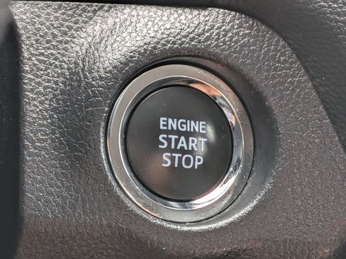 Used 2025 Toyota RAV4 XLE FWD image 20