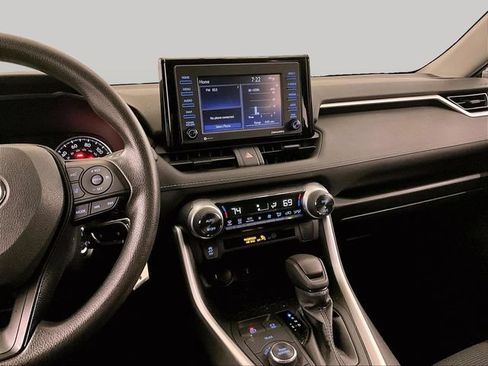 Used 2021 Toyota RAV4 LE AWD/4WD image 6