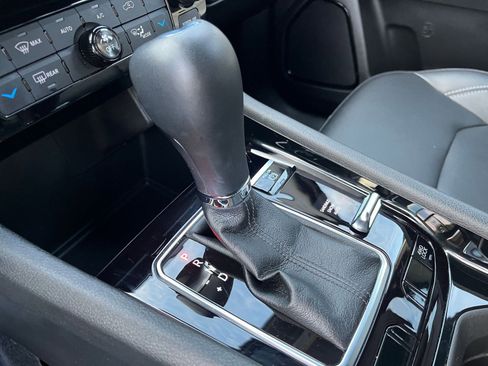 Used 2025 Jeep Compass Limited image 42