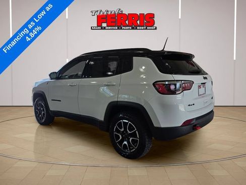 Used 2026 Jeep Compass Trailhawk AWD/4WD image 7