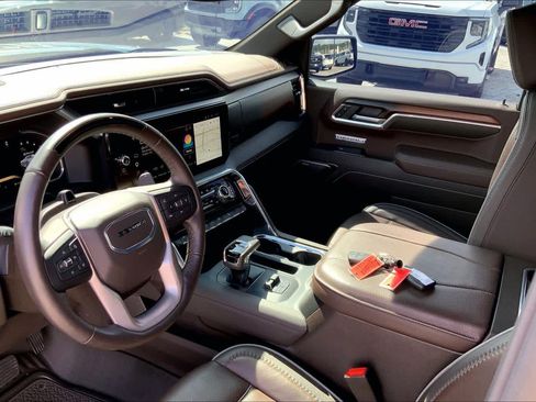 Used 2026 GMC Sierra 1500 Denali AWD/4WD image 16