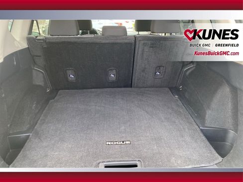 Used 2023 Nissan Rogue SV image 32