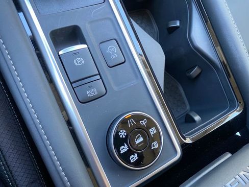 New 2026 Nissan Pathfinder SL AWD/4WD image 19