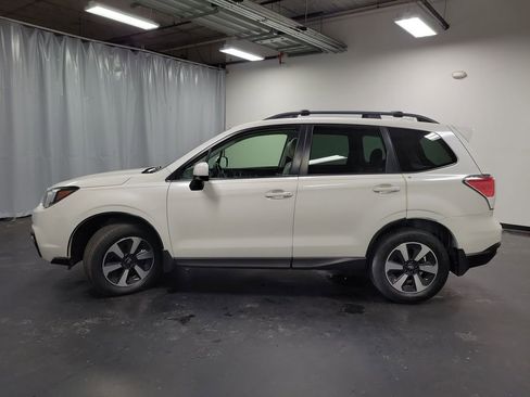 Used 2018 Subaru Forester 2.5i Premium w/ All-Weather Package image 6