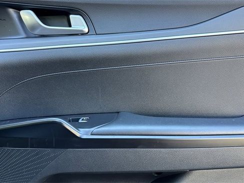 Used 2023 Kia K5 LXS image 19