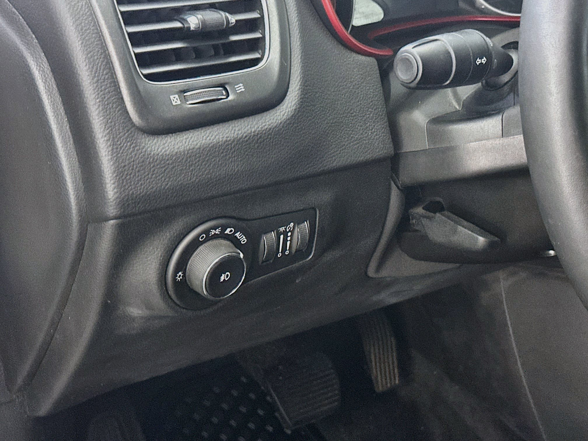 Used 2018 Jeep Compass Trailhawk w/ Navigation Group AWD/4WD image 17