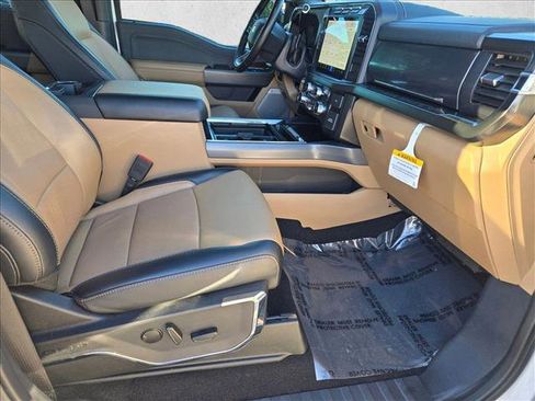 Certified 2024 Ford F250 Lariat w/ Chrome Package image 19