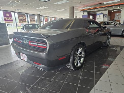 Used 2021 Dodge Challenger R/T RWD image 4