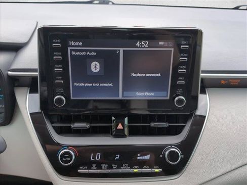 Used 2020 Toyota Corolla LE FWD image 13