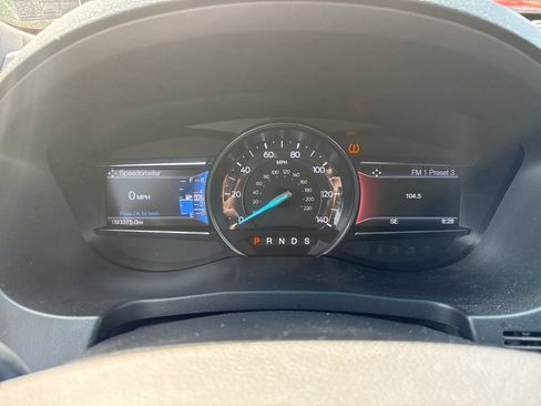Used 2016 Ford Explorer XLT w/ Equipment Group 202A AWD/4WD image 10