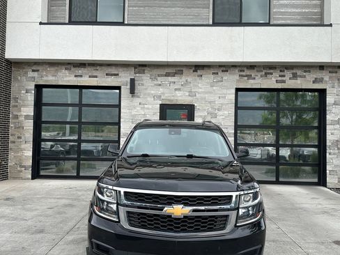Used 2018 Chevrolet Suburban LT AWD/4WD image 8