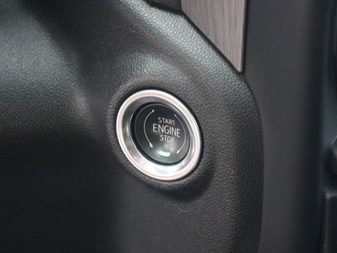 Used 2020 GMC Sierra 3500 Denali w/ Denali Ultimate Package image 32