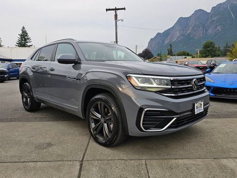 Used 2021 Volkswagen Atlas Cross Sport SE w/ Panoramic Sunroof Package AWD/4WD image 3