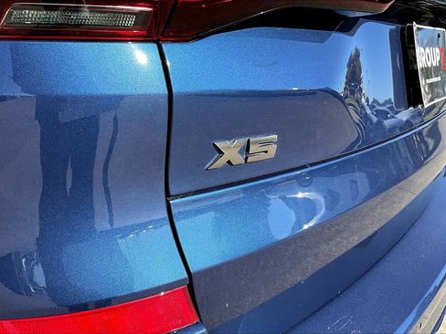 Used 2021 BMW X5 M50i w/ Executive Package image 55