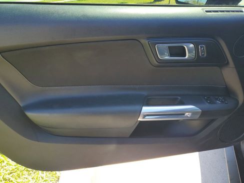 Used 2018 Ford Mustang GT w/ Equipment Group 301A image 17