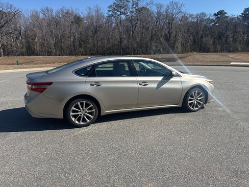 Used 2015 Toyota Avalon XLE Touring image 6