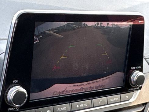 Used 2019 Nissan Altima 2.5 SV image 9