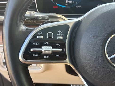 Used 2022 Mercedes-Benz GLS 450 4MATIC image 23