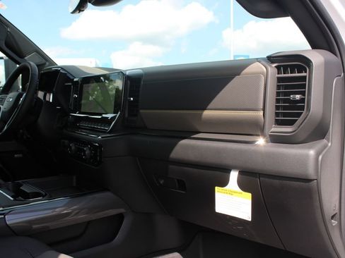 New 2026 Chevrolet Silverado 2500 ZR2 w/ LPO, Dark Essentials Package AWD/4WD image 34